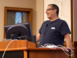 Bob LeVitus, Macintosh author and columnist for the Houston Chronicle newspaper and MacDesign magazine